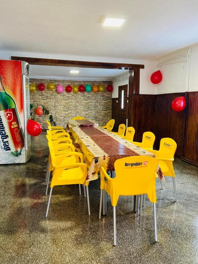 Vila Nadia Hotel Oesti-Paminteni Luaran gambar