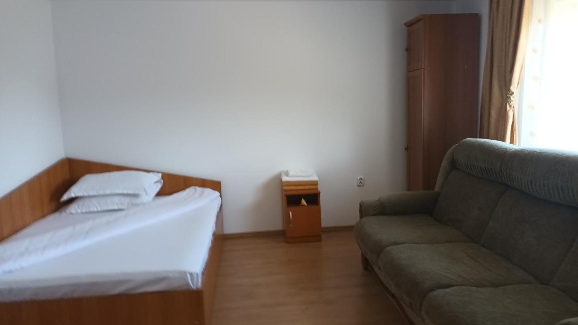 Vila Nadia Hotel Oesti-Paminteni Bilik gambar